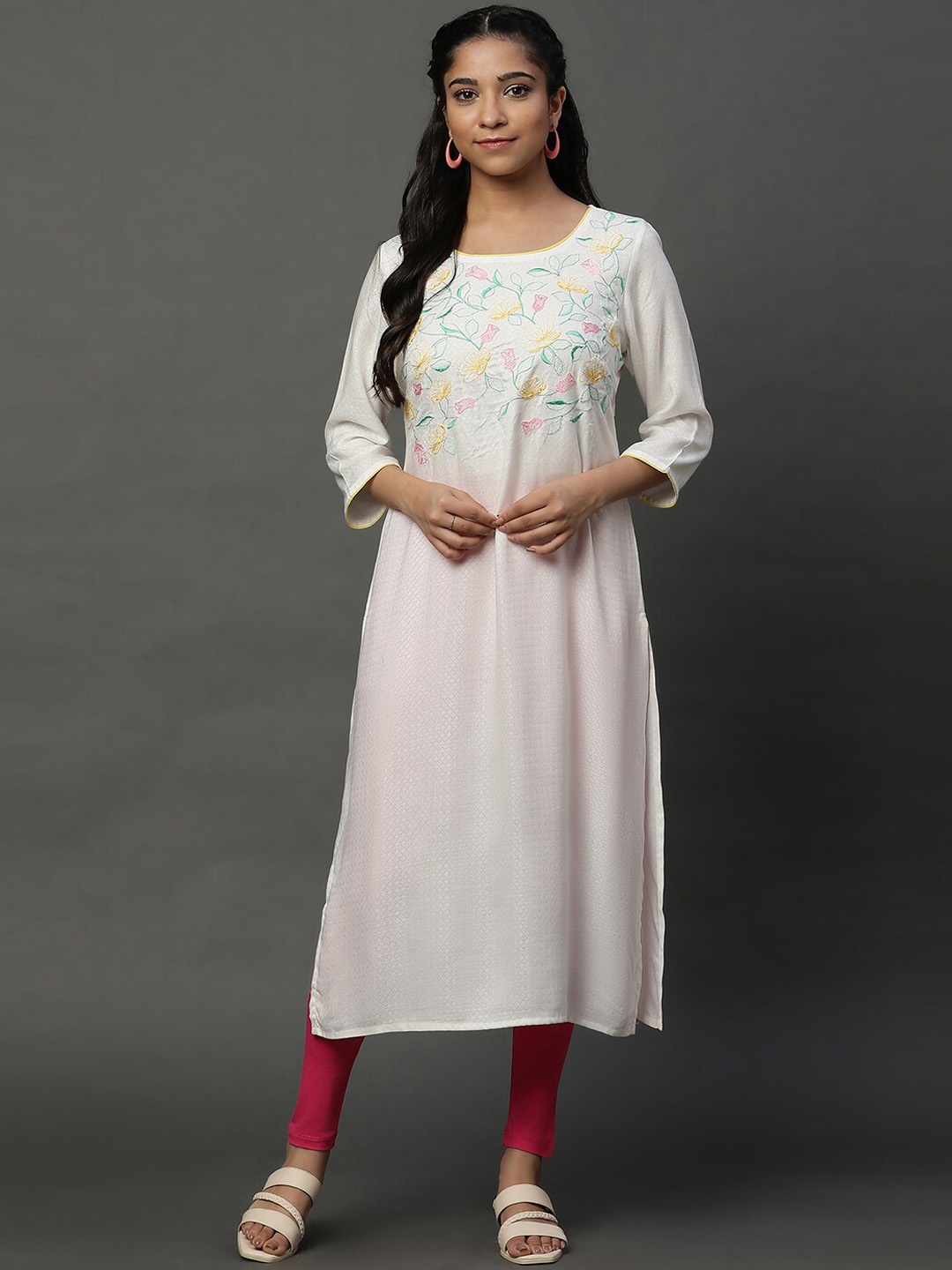 

AURELIA Floral Embroidered Straight Kurta, White
