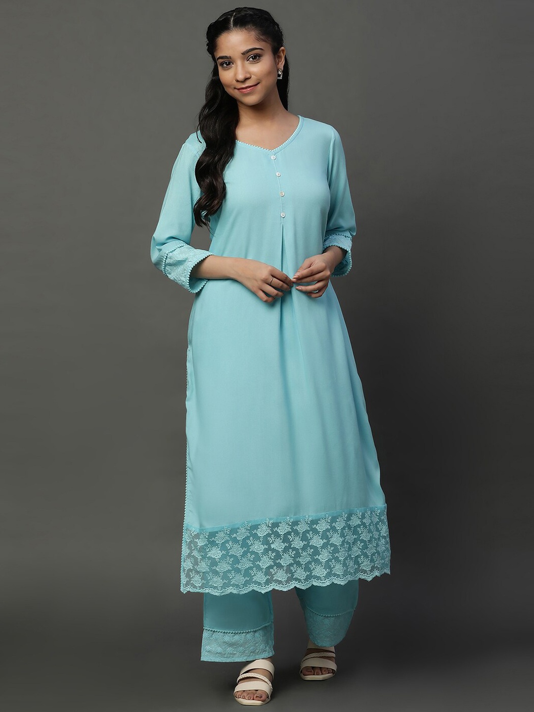 

AURELIA V-Neck Thread Work Detail Straight Kurta with Palazzos, Blue