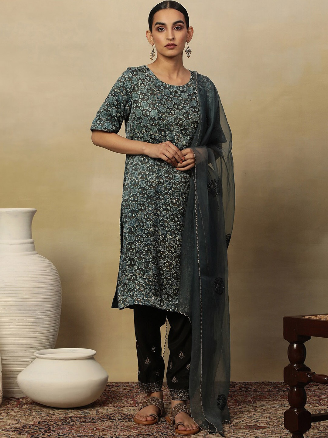 

W Geometric Printed Sequinned Kurta, Brown