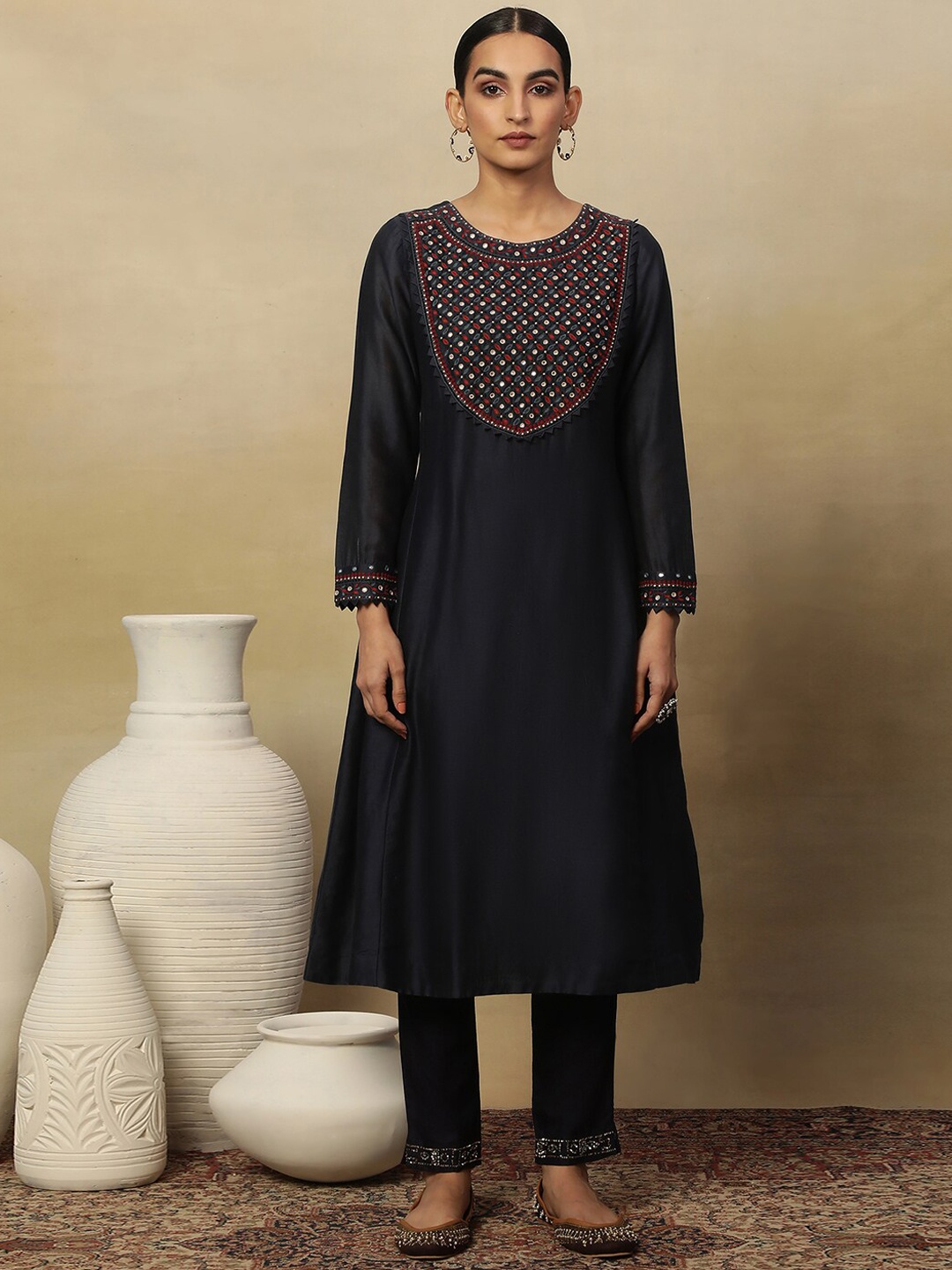 

W Yoke Design Floral Thread Work A-Line Kurta, Navy blue