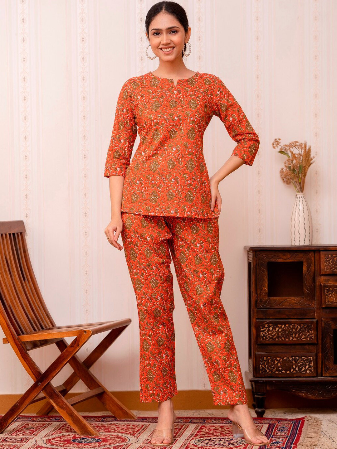 

Prakhya Floral Printed Round Neck Night suit, Orange