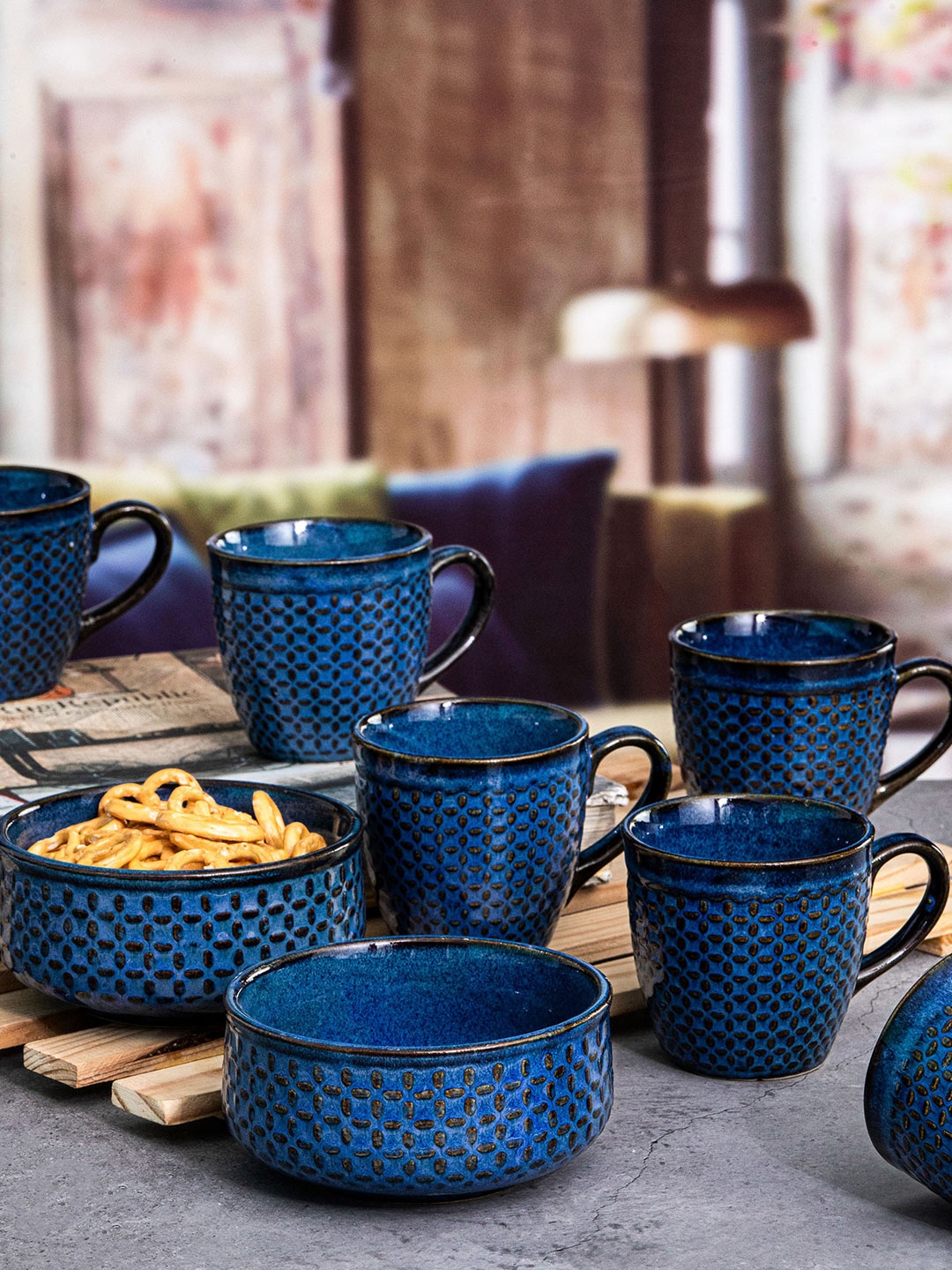 

Roxx Blue & Black 8 Pieces Floral Printed Ceramic Glossy Mugs With Bowls