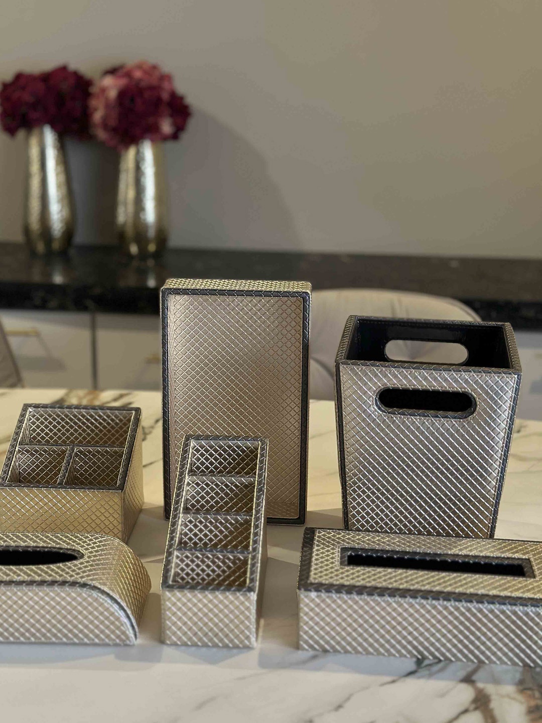 Mason Home Brown 6 Pieces Textured Multipurpose Holder, Gold