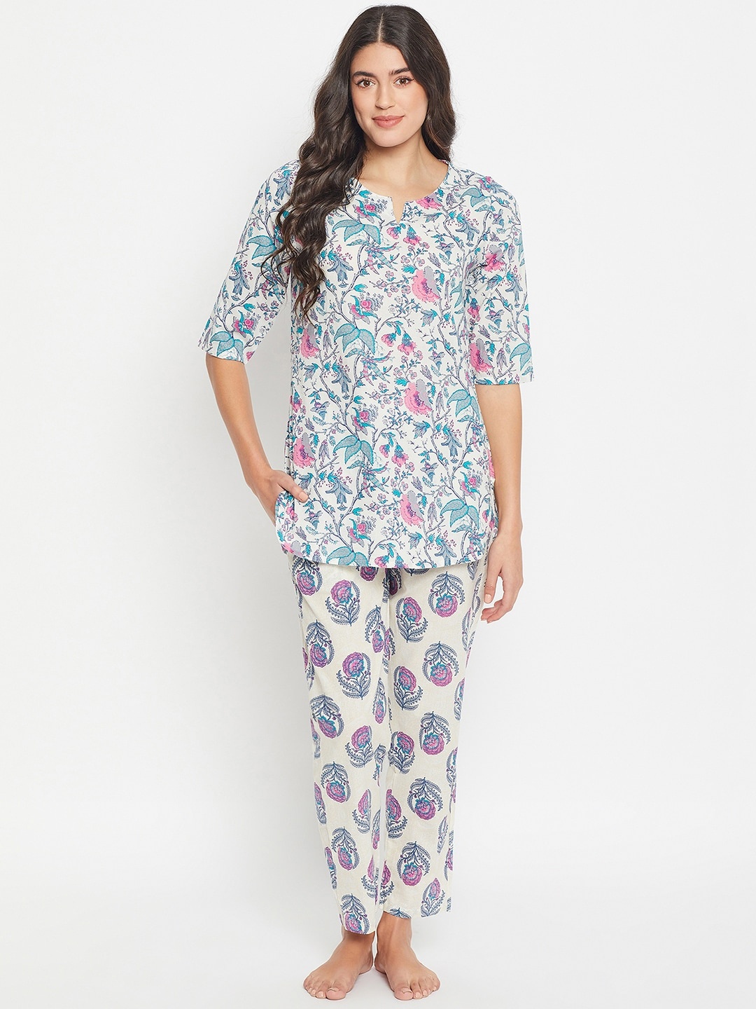 

Urban Komfort Floral Printed Pure Cotton Night suit, White
