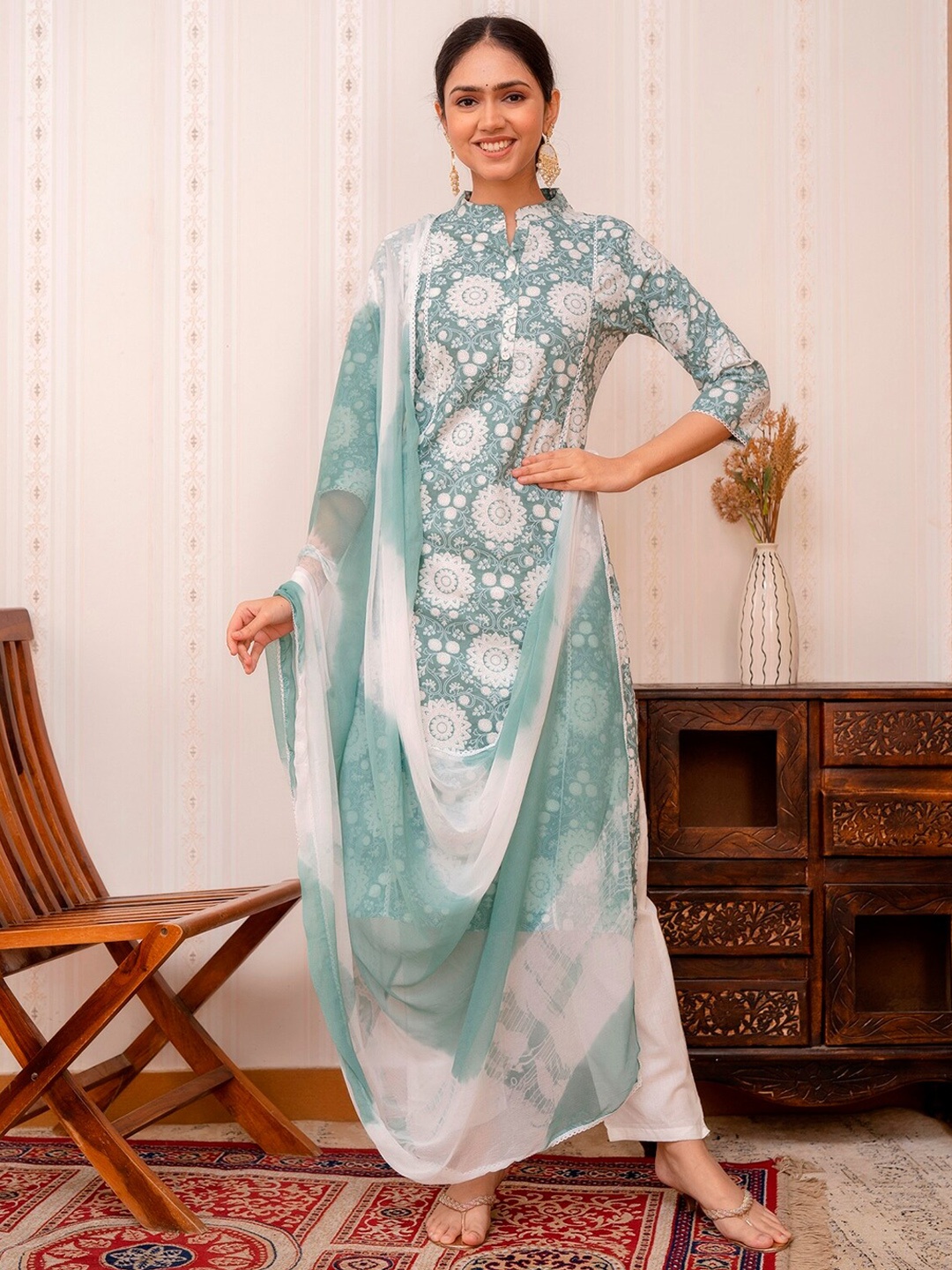 

Prakhya Ethnic Motifs Printed Pure Cotton Kurta With Trousers & With Dupatta, Green