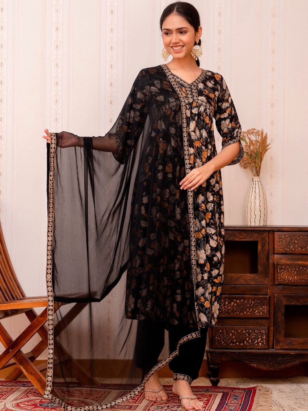 

Prakhya Floral Printed Empire Thread Work Kurta With Salwar & Dupatta, Black