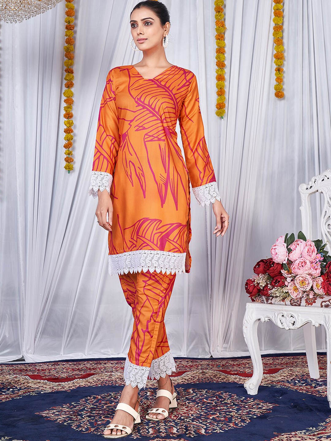 

Virah Fashion Floral Printed Straight Kurta with Trousers, Orange