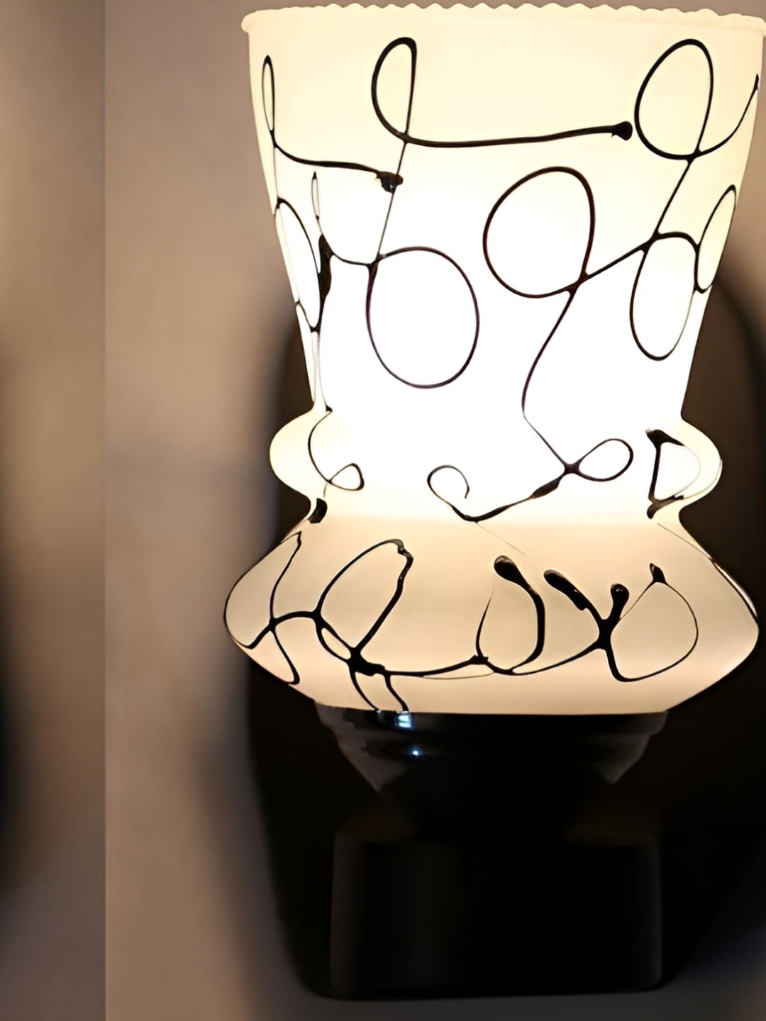 

Afast White & Black 2 Pieces Printed Abstract Shaped Glass Wall Lamp