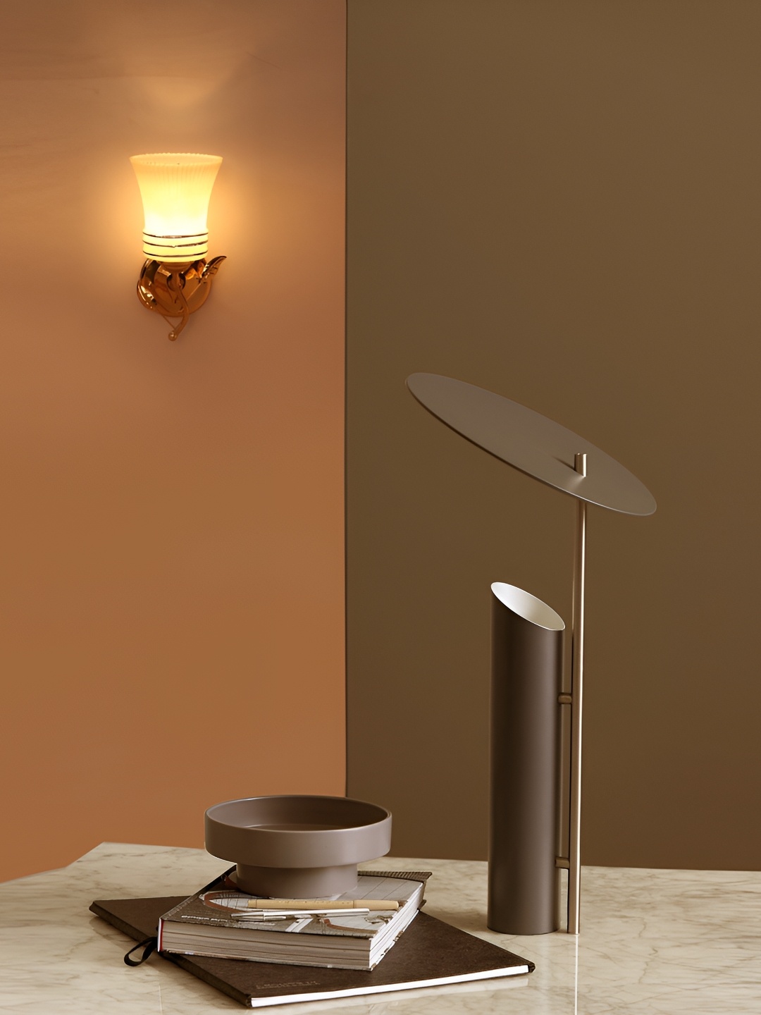 

Afast White Frustum Shaped Glass Wall Lamp