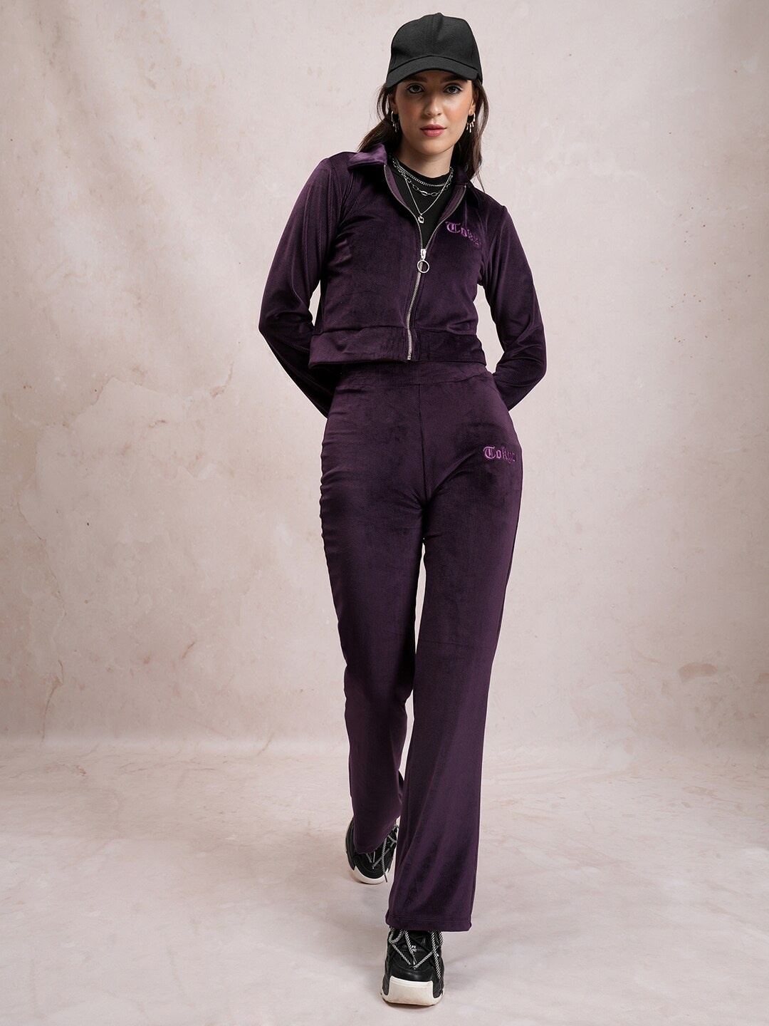

Tokyo Talkies Purple Zipper Sweatshirt With Trousers