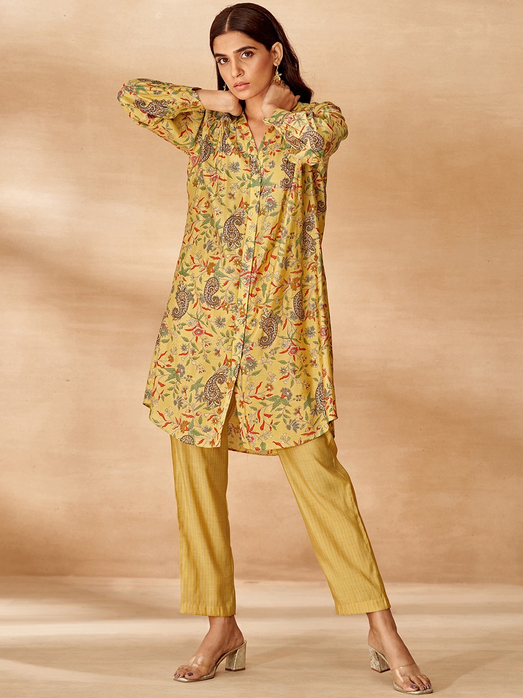 

DRESOUL Floral Printed Long Sleeves Shirt & Trousers, Yellow