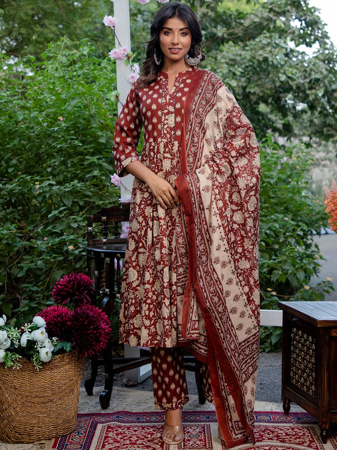 

Mialo fashion Women Maroon Ethnic Motifs Printed Pleated Kurta with Palazzos & With Dupatta