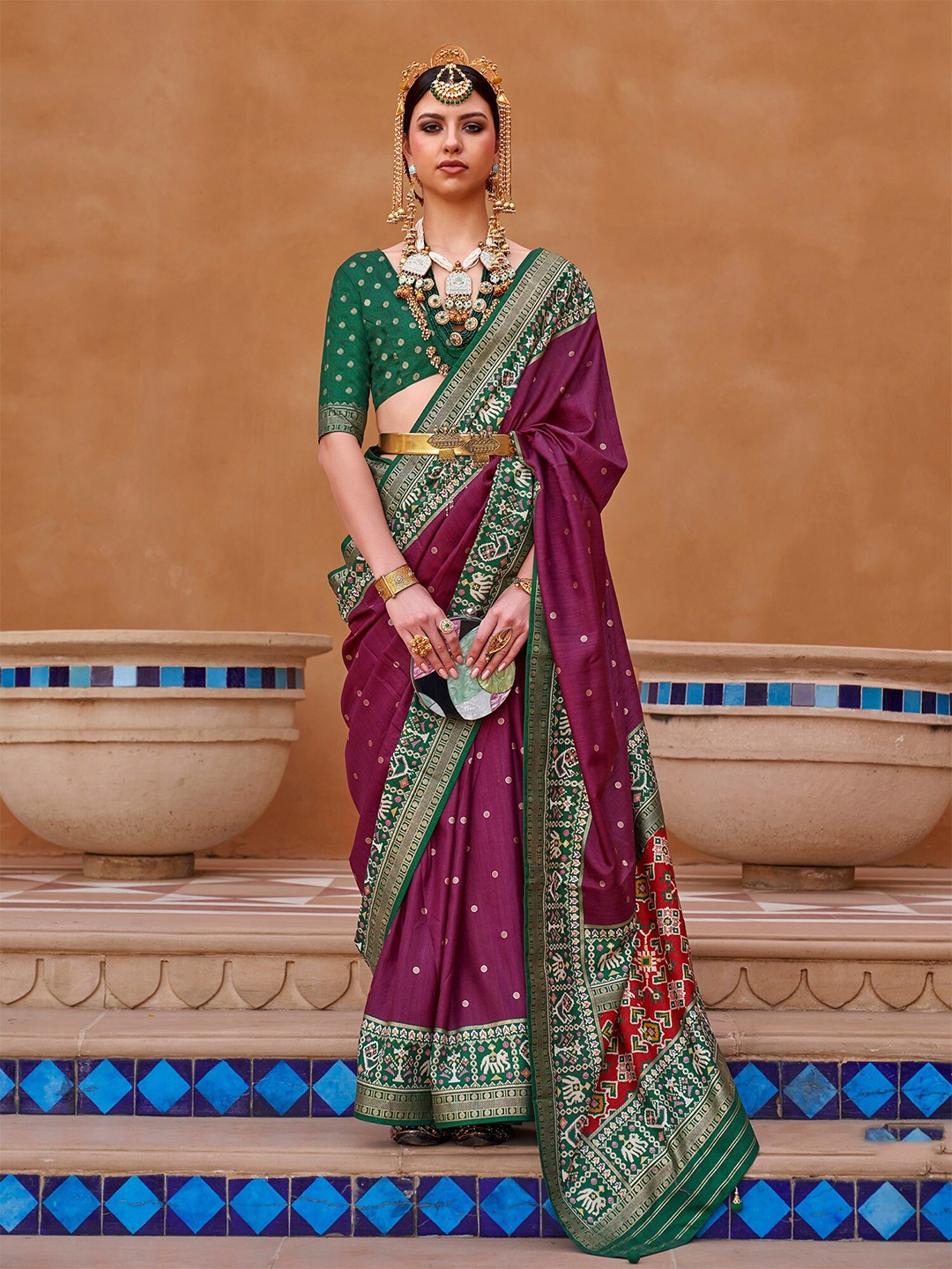 

elora Ethnic Motifs Woven Design Patola Saree, Magenta