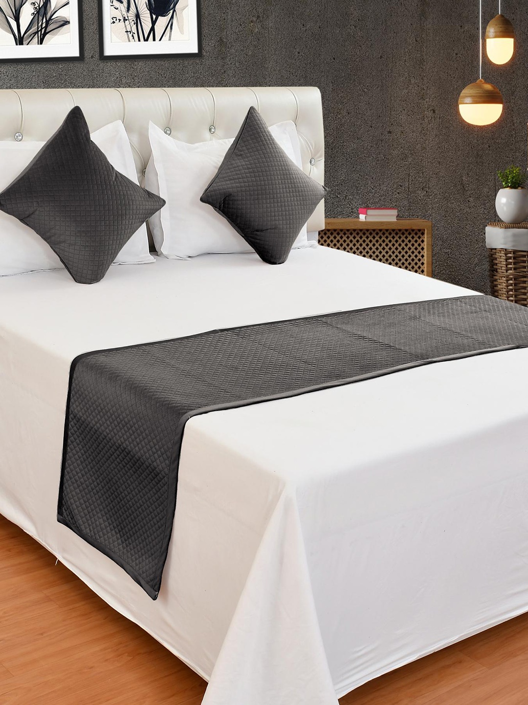 

Florida 3 Pcs Black Self-Design Velvet Bed Runner With Cushion Covers