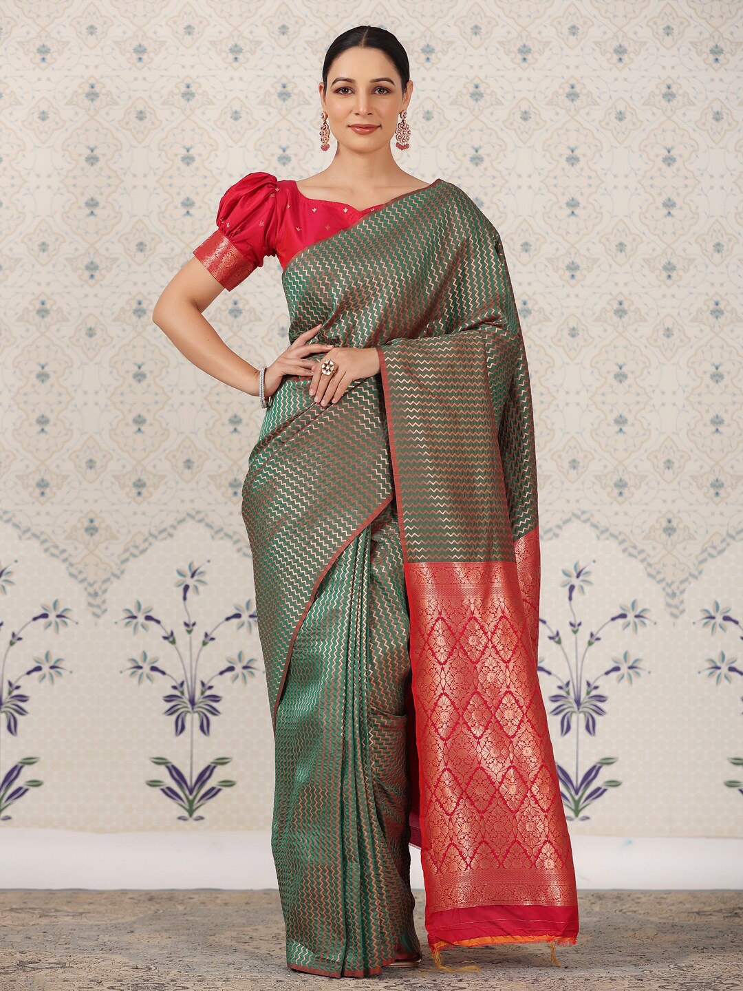 

Ode by House of Pataudi Ethnic Motifs Woven Design Banarasi Zari Saree, Green