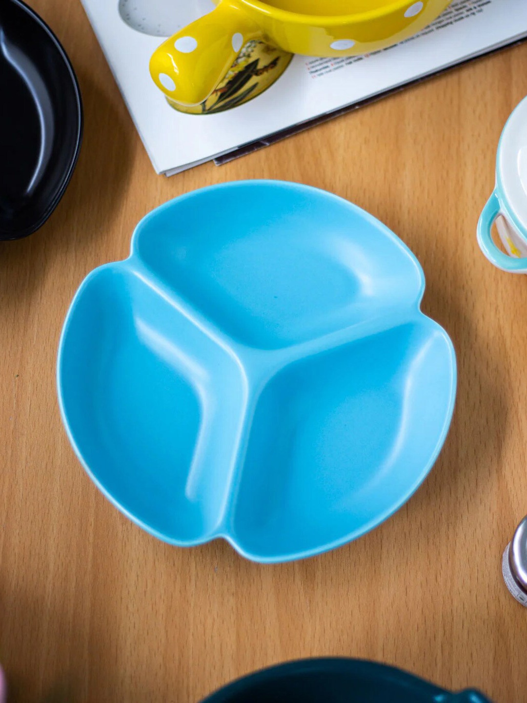 

THEDECORKART Blue 3 Compartment Ceramic Food Platter