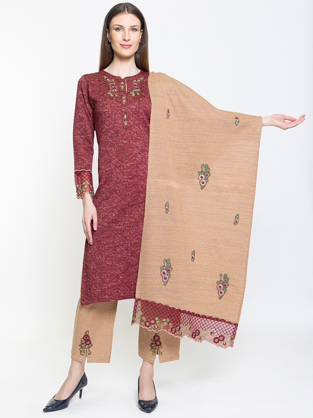 

Elthia Floral Embroidered Knitted Kurta With Trousers, Maroon