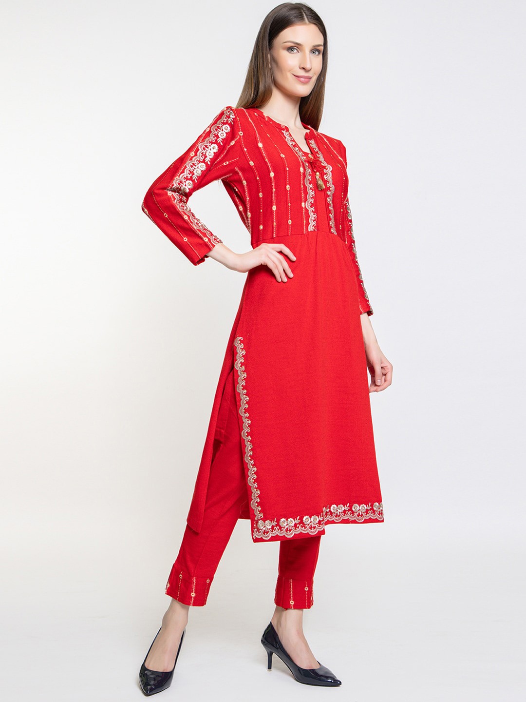 

Elthia Floral Yoke Design Regular Thread Work Kurta With Trousers, Red