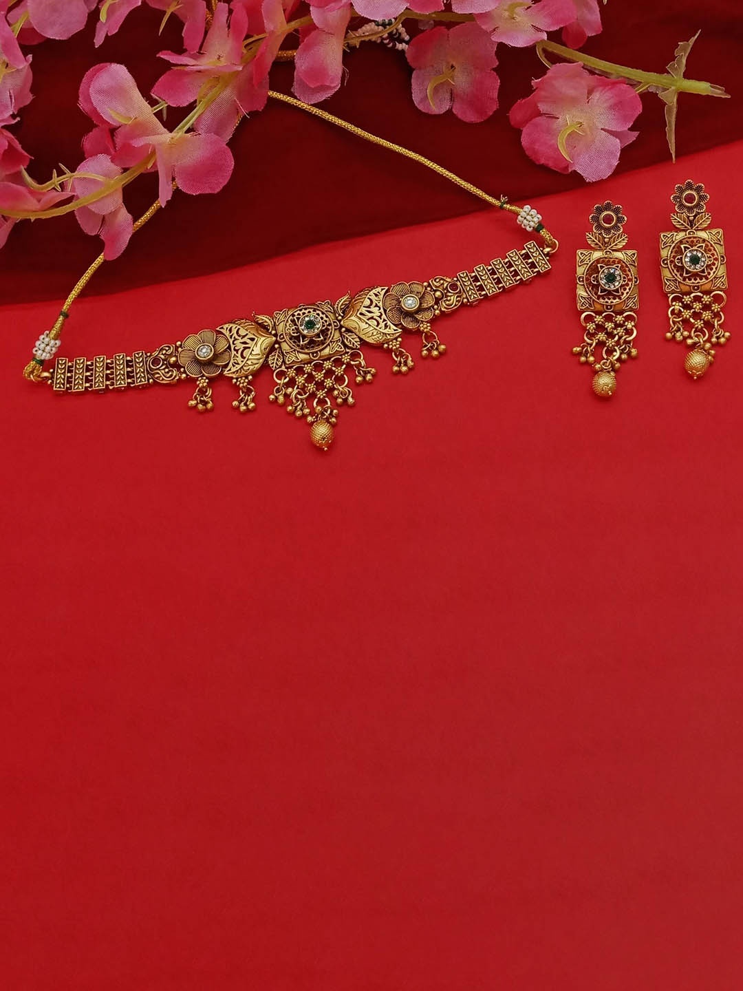 

AASHISH IMITATION Copper-Plated Kundan Studded Jewellery Set