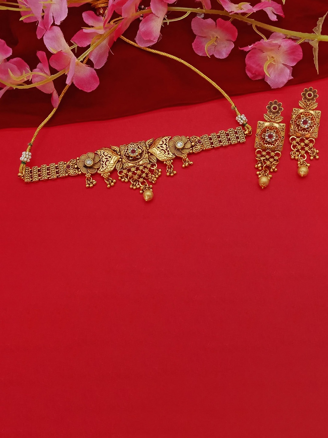 

AASHISH IMITATION Copper-Plated Kundan Studded Jewellery Set
