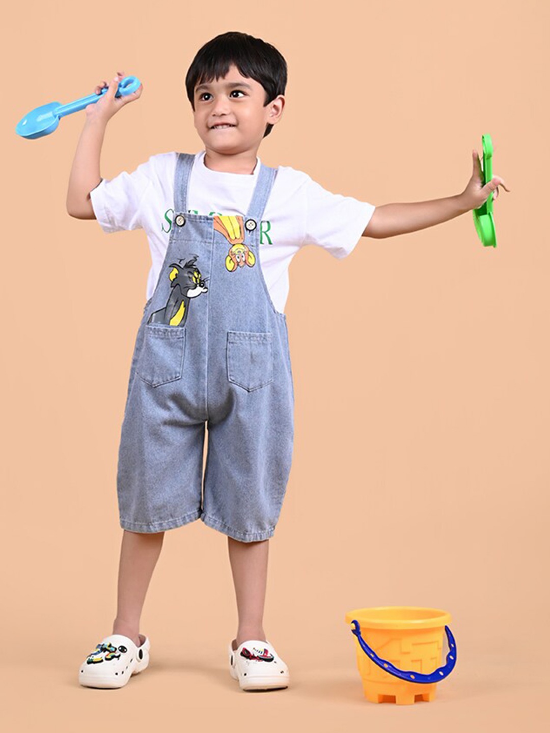 

INCLUD Boys Tom & Jerry Printed T-shirt with Dungarees, White