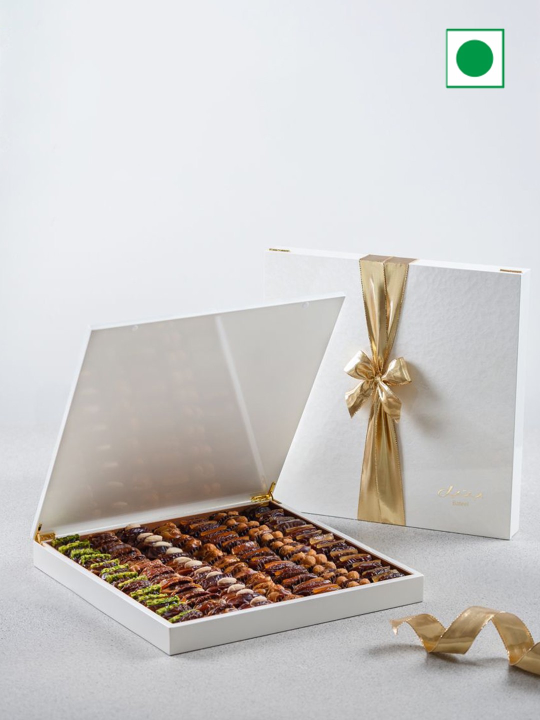 

Bateel Assorted Filled Dates With Box -1 kg, Brown