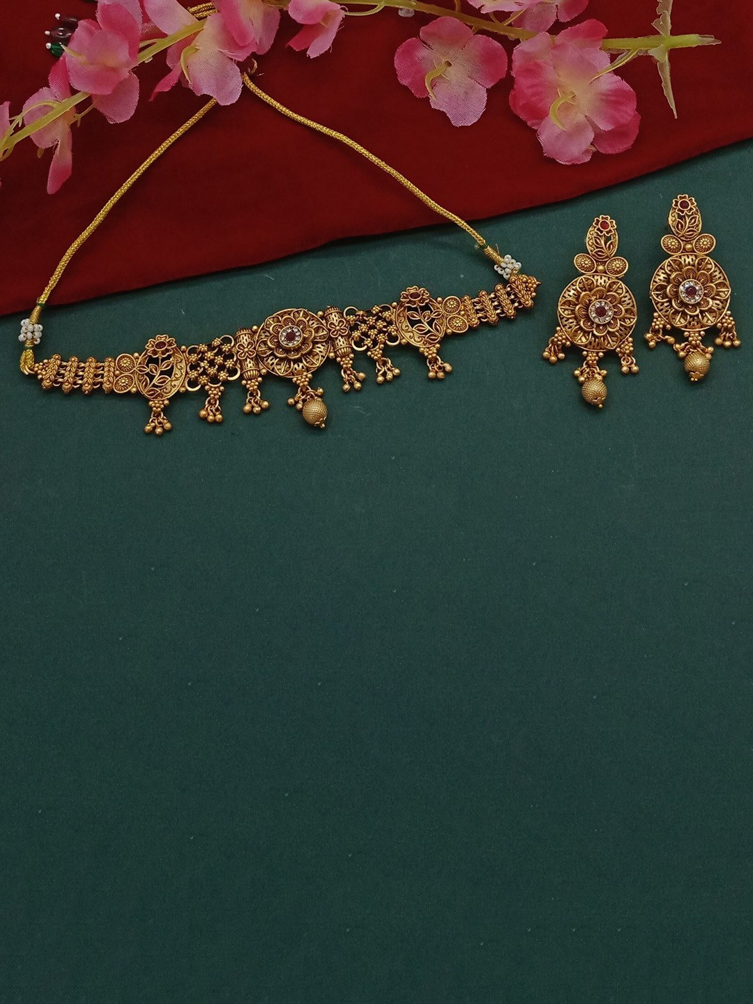 

AASHISH IMITATION Copper-Plated Jewellery Set