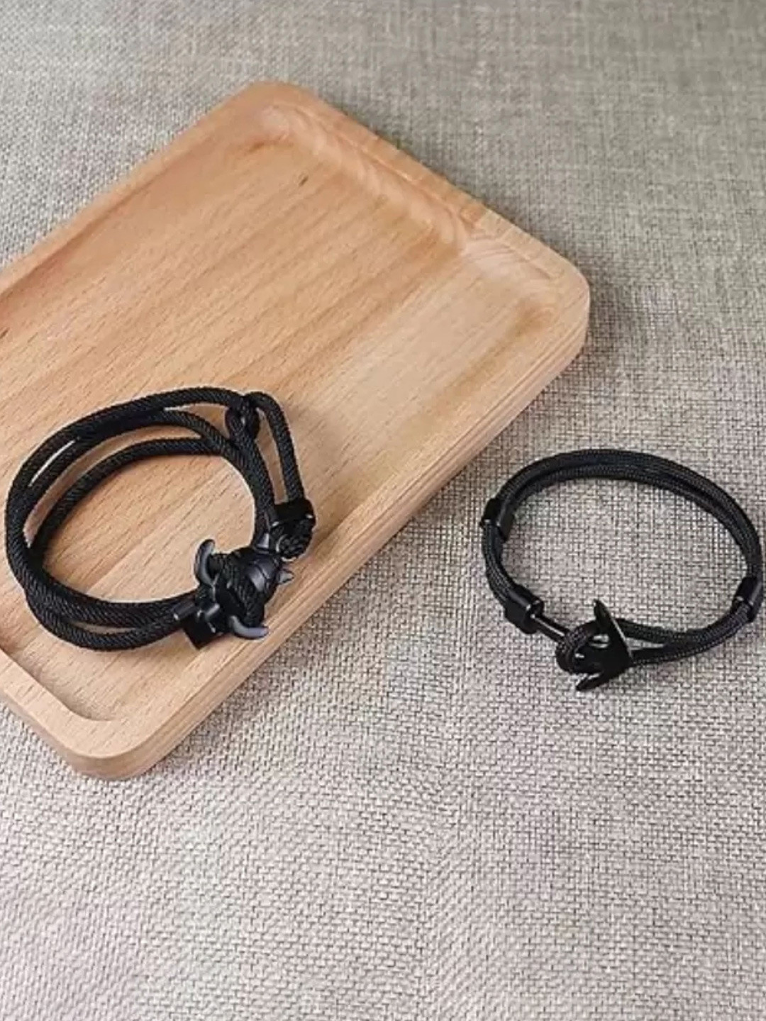 

KARISHMA KREATIONS Unisex Leather Bracelet, Black