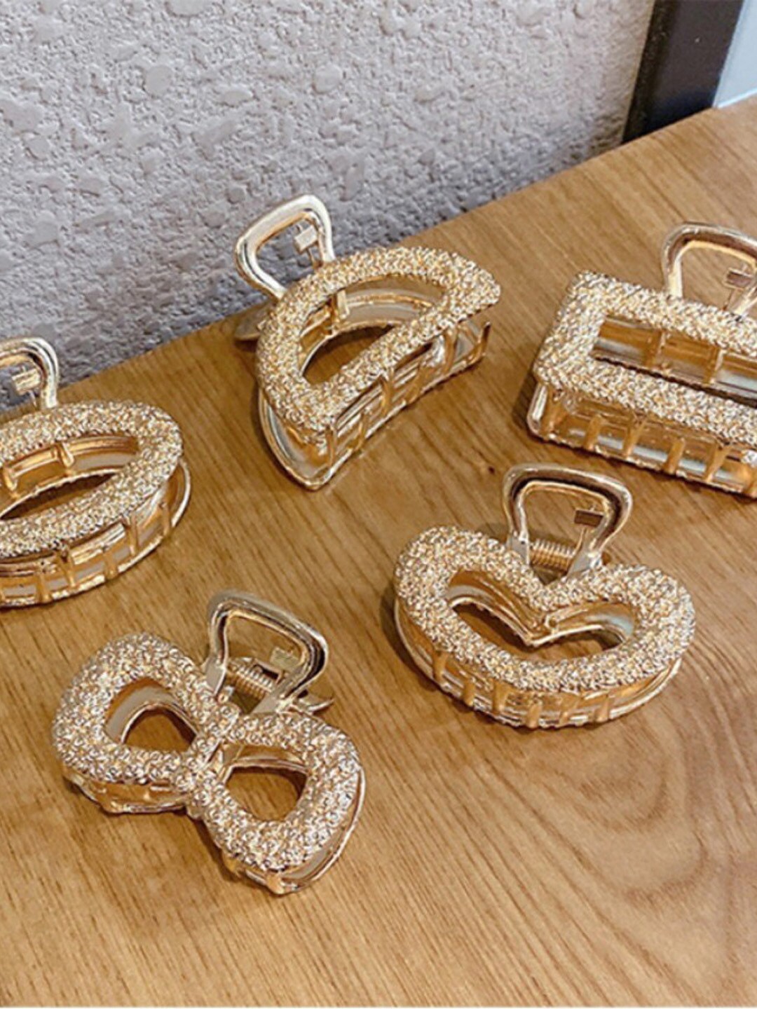 

VAGHBHATT Set of 5 Claw Clip, Gold