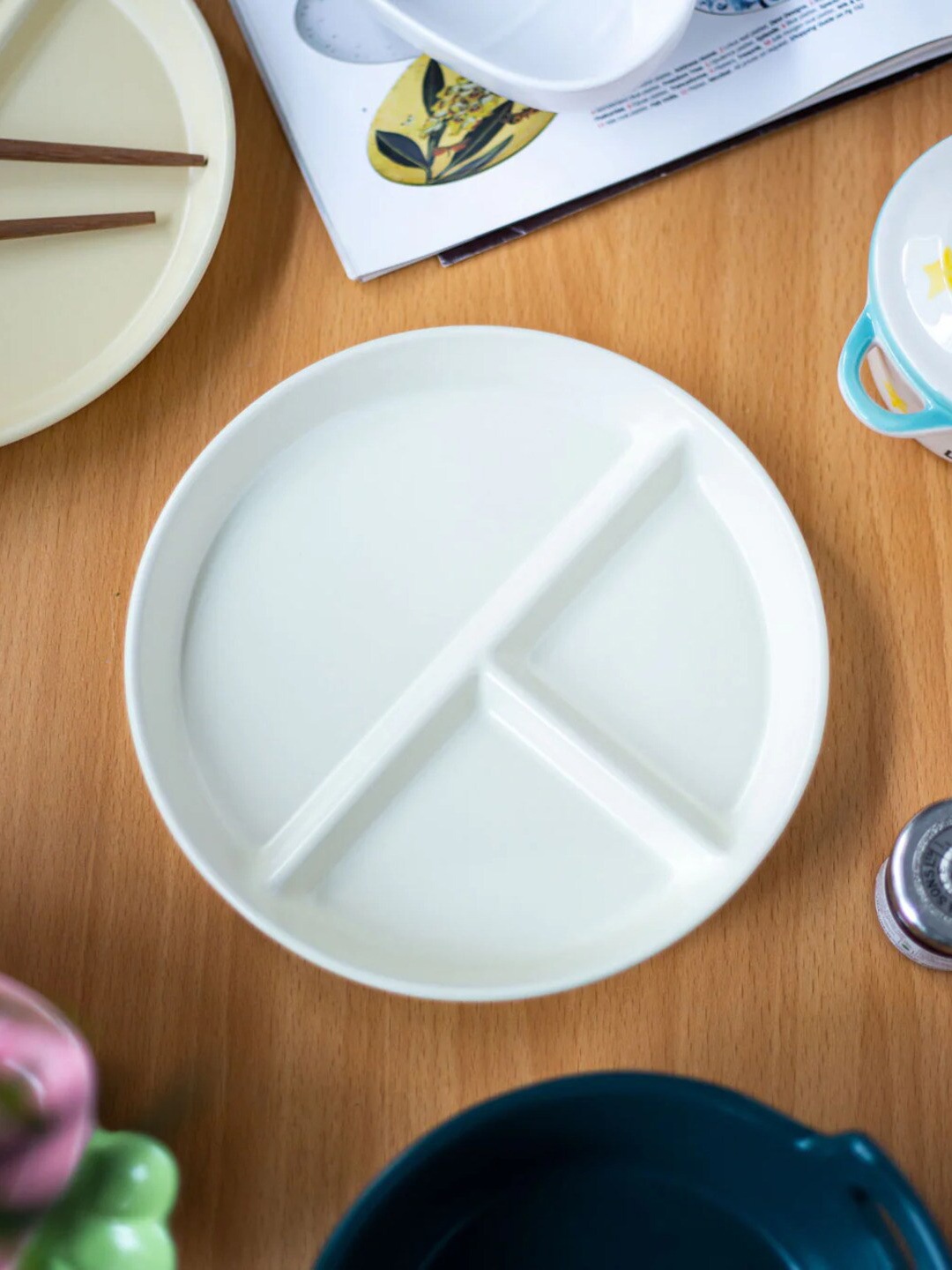 

THEDECORKART White Ceramic Ceramic Food Platter