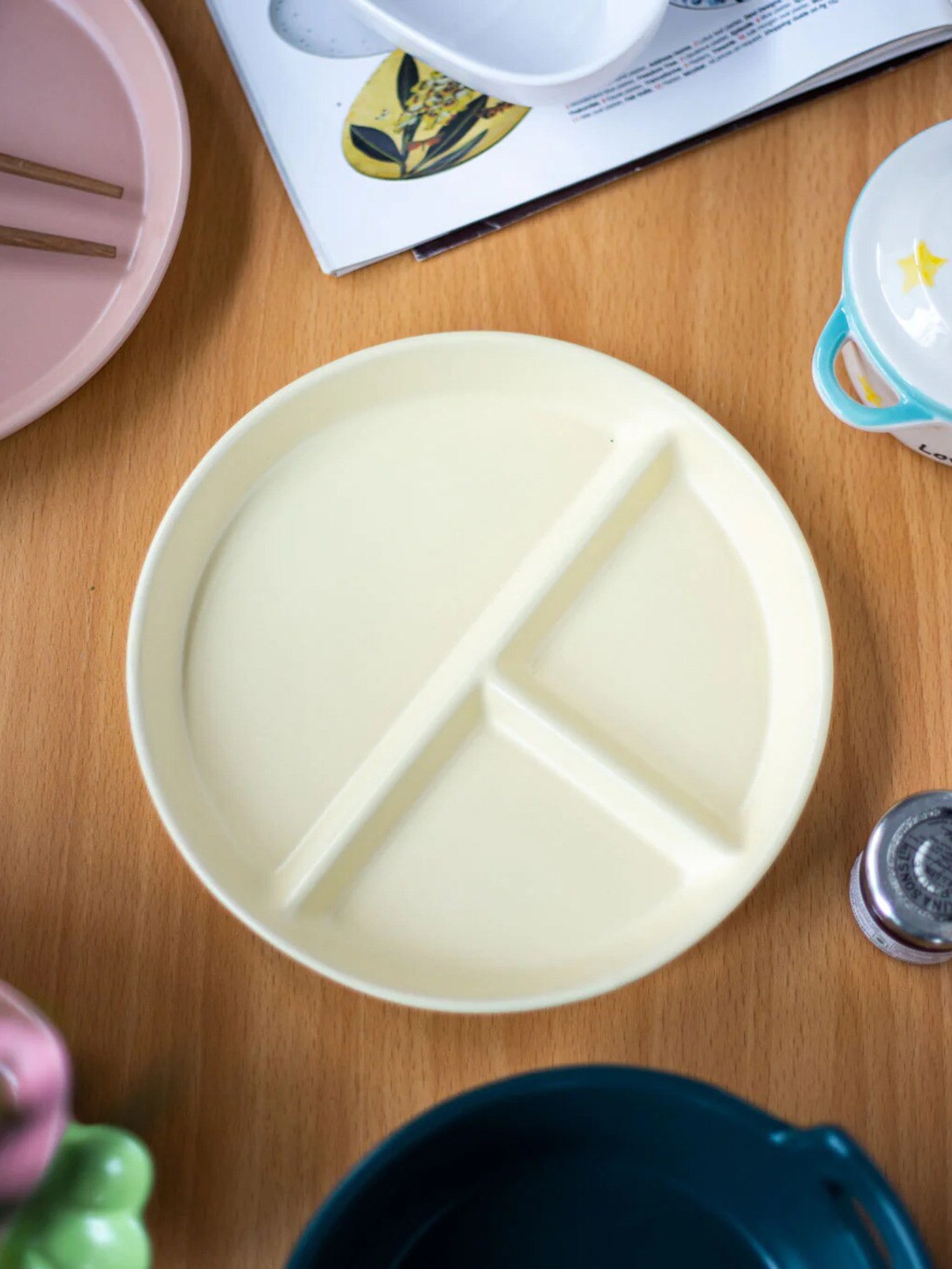 

THEDECORKART Cream-Coloured Ceramic Easy to Clean Food Platter