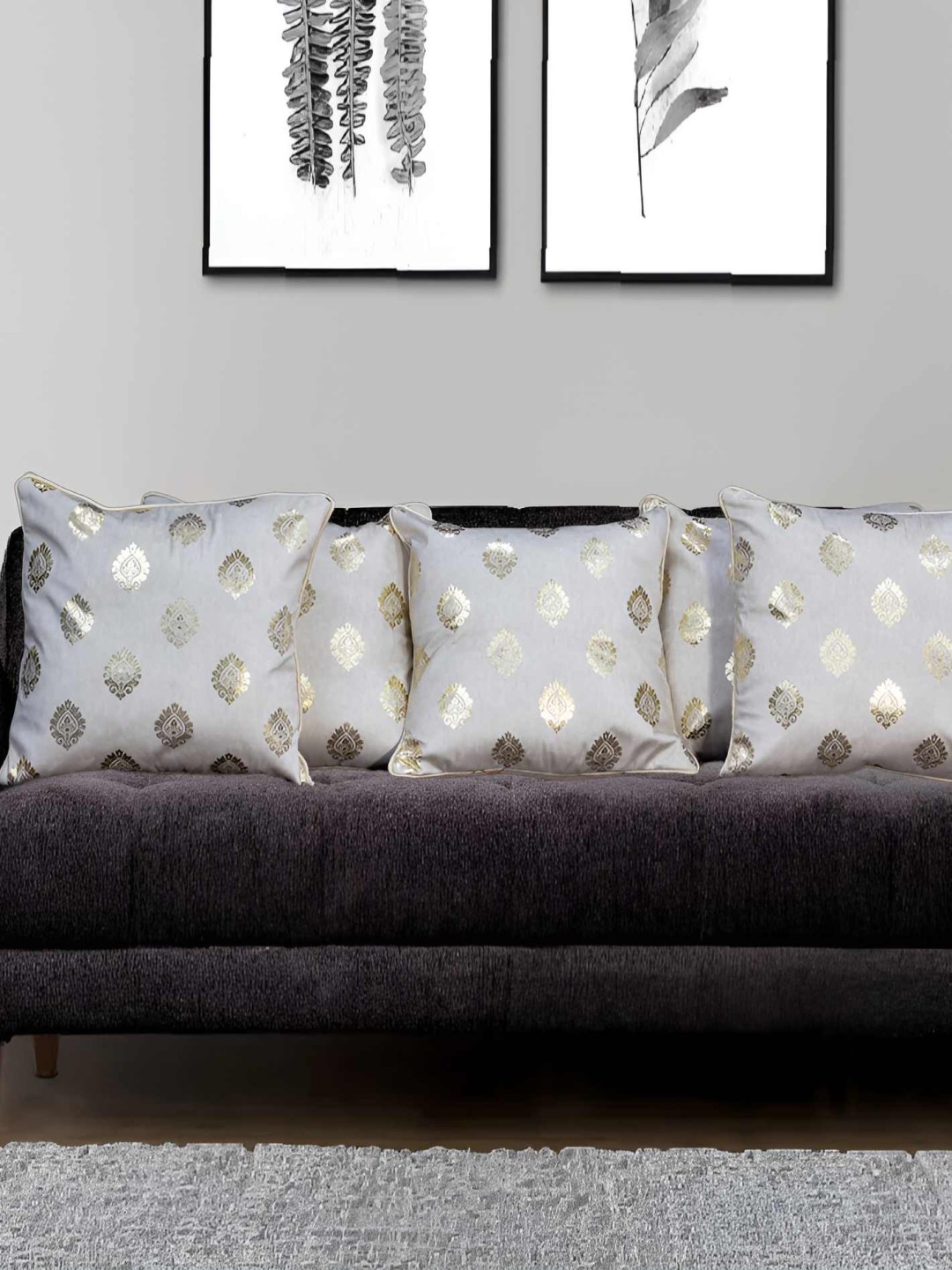 

CASA-NEST White Ethnic Motifs Velvet Square Cushion Cover