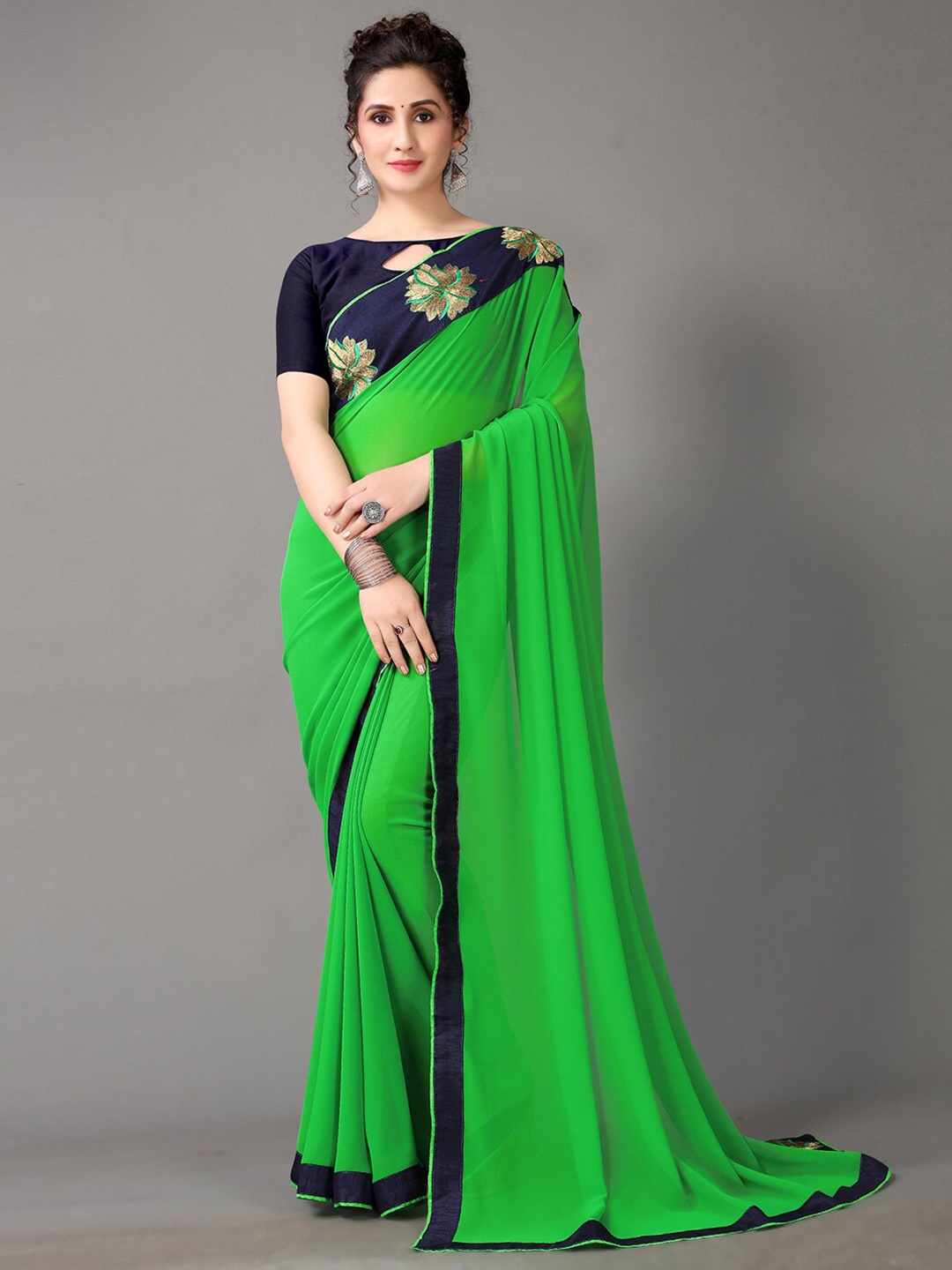 

KALINI Saree With Embroidered Border, Green