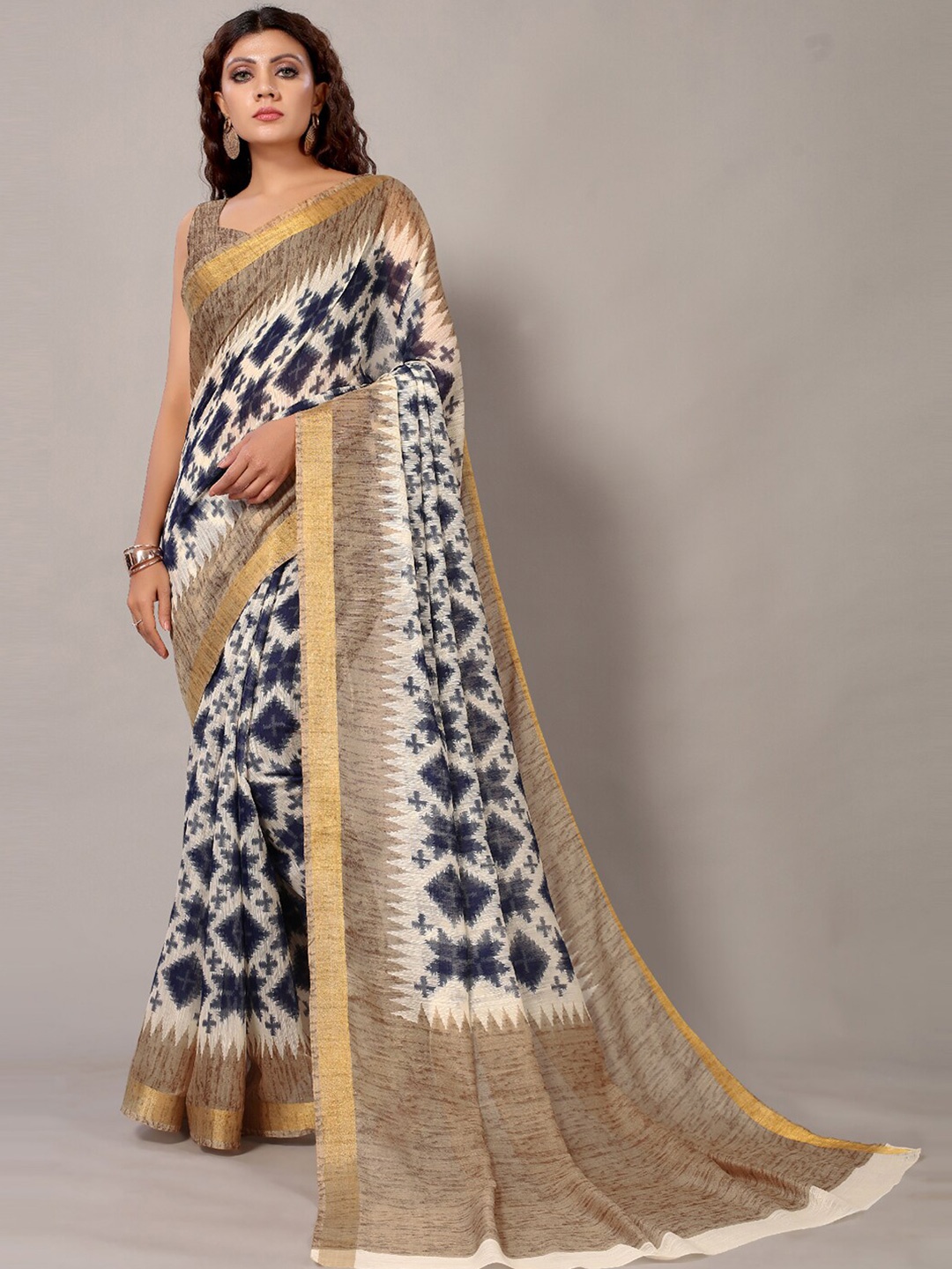 

KALINI Geometric Printed Saree, Cream