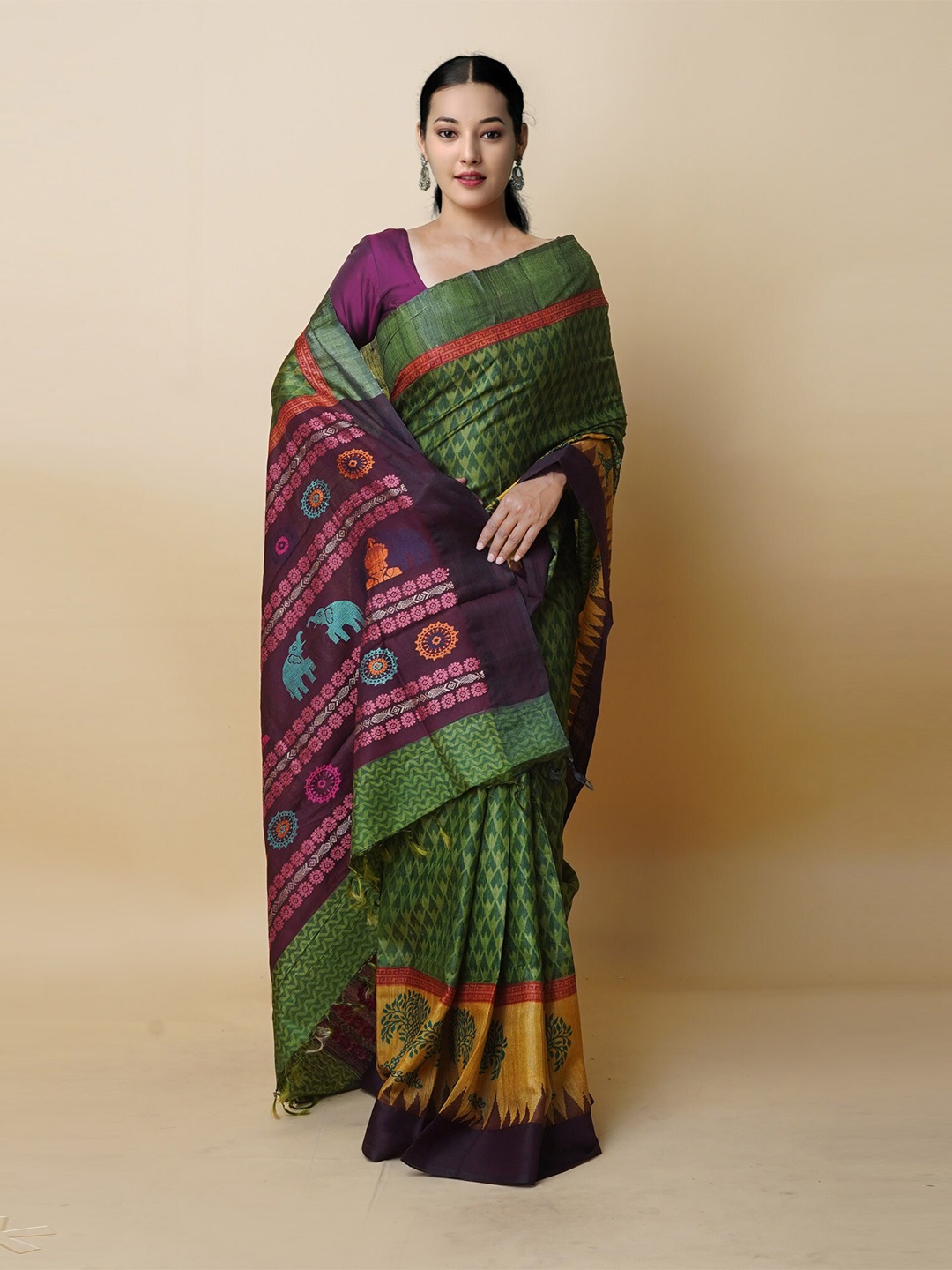 

Unnati Silks Ethnic Motifs Block Printed Pure Silk Tussar Saree, Green