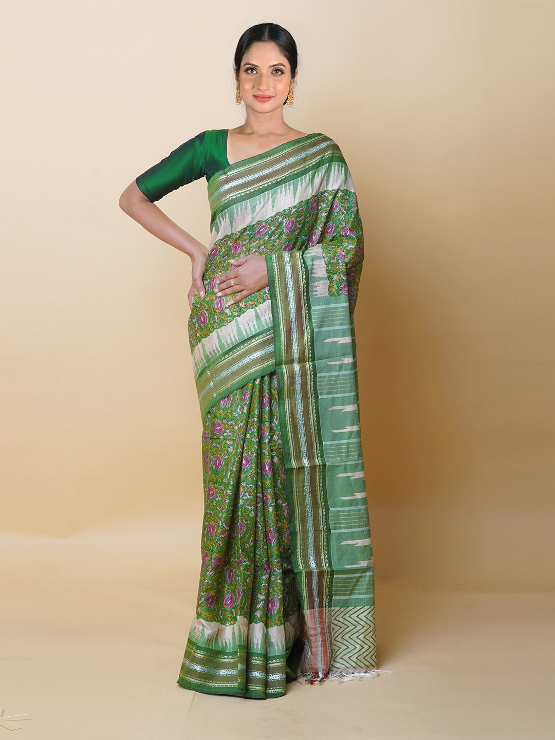 

Unnati Silks Ethnic Motifs Block Printed Pure Silk Tussar Saree, Green