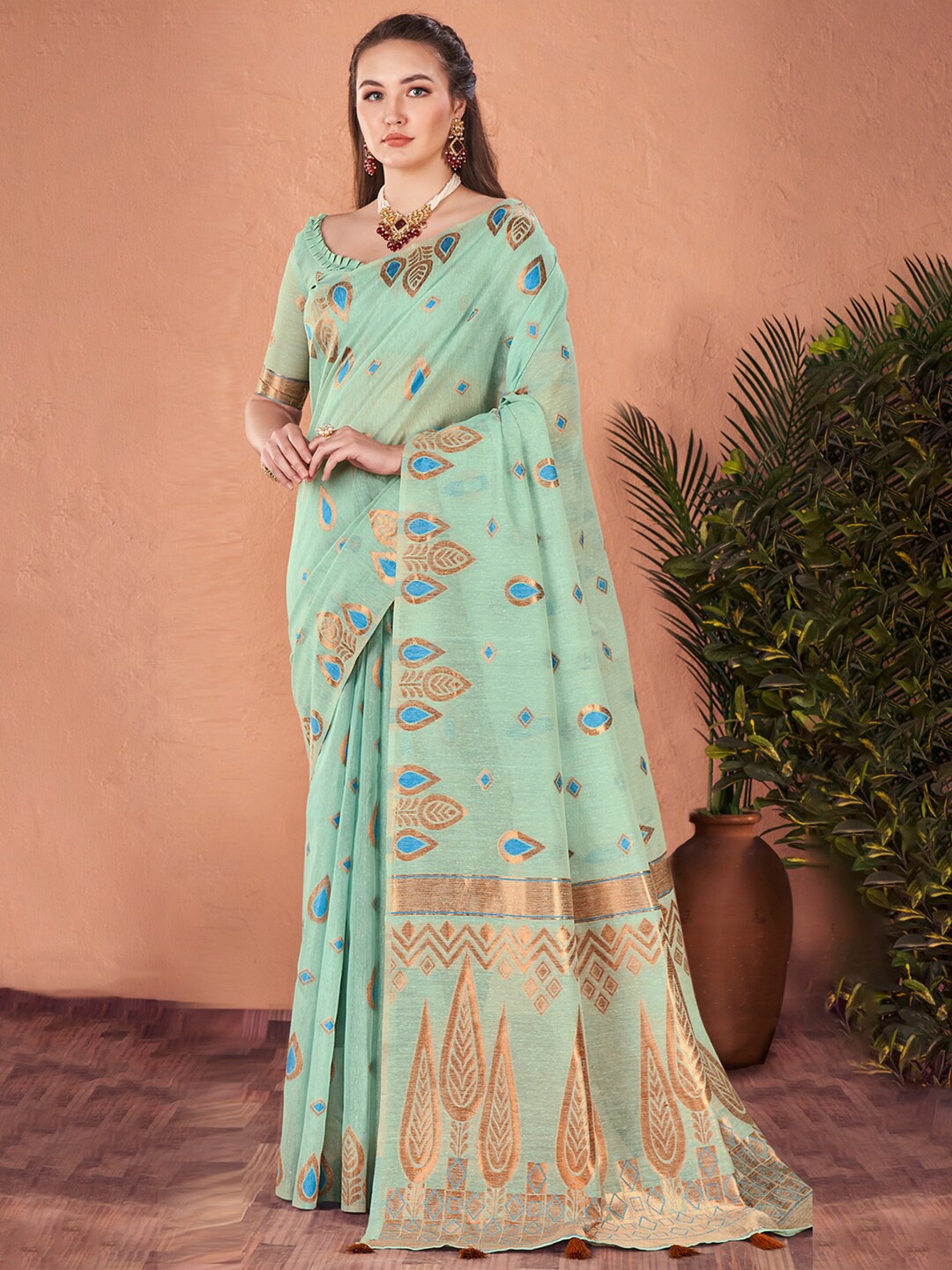 

Mitera Sea Green Ethnic Motifs Woven Design Silk Cotton Banarasi Saree