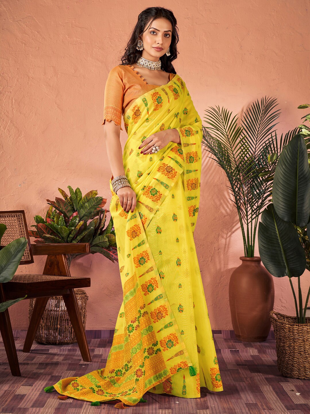 

Mitera Yellow Ethnic Motifs Woven Design Banarasi Saree