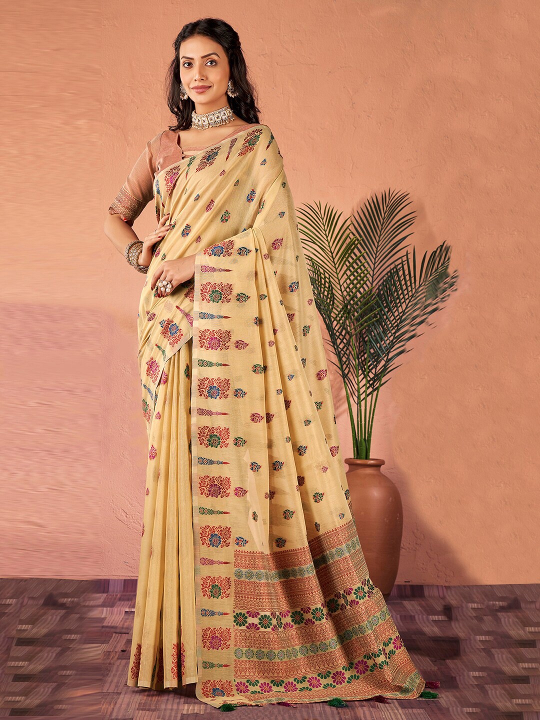 

Mitera Beige Ethnic Motifs Woven Design Banarasi Saree