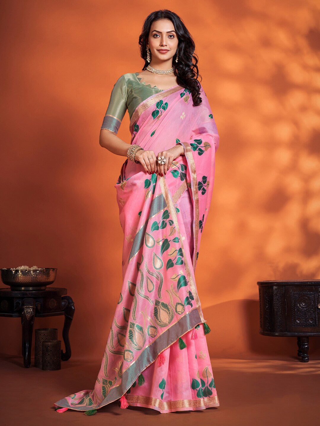 

Mitera Pink Floral Woven Designed Zari Banarasi Saree