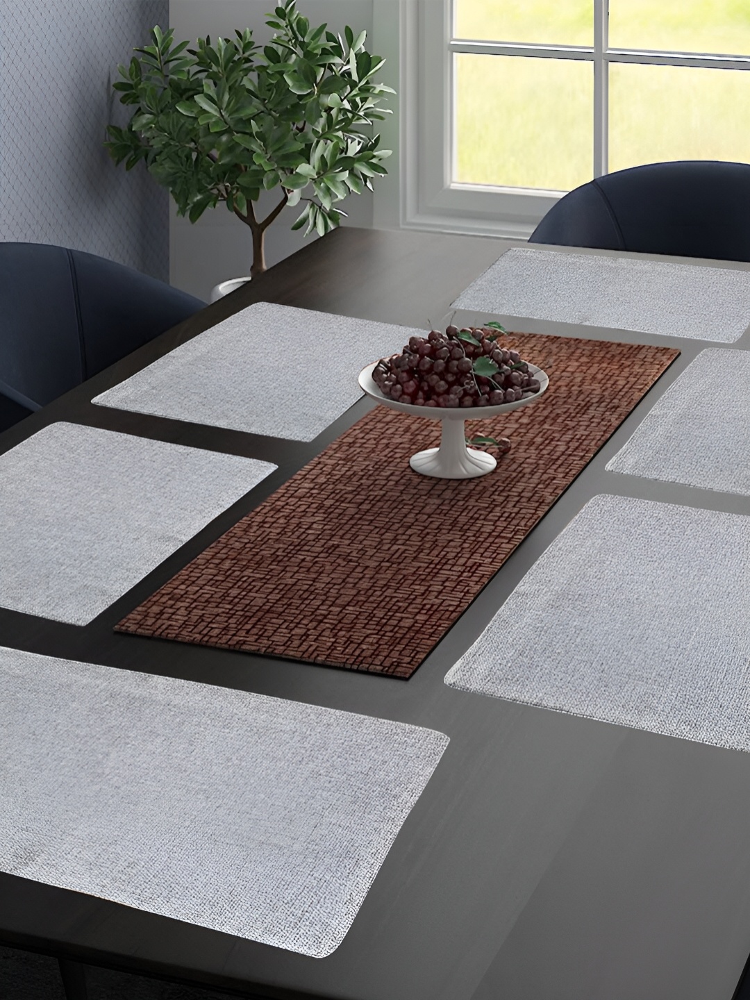 

FABURAA Grey 6 Pieces Jute Table Placemats