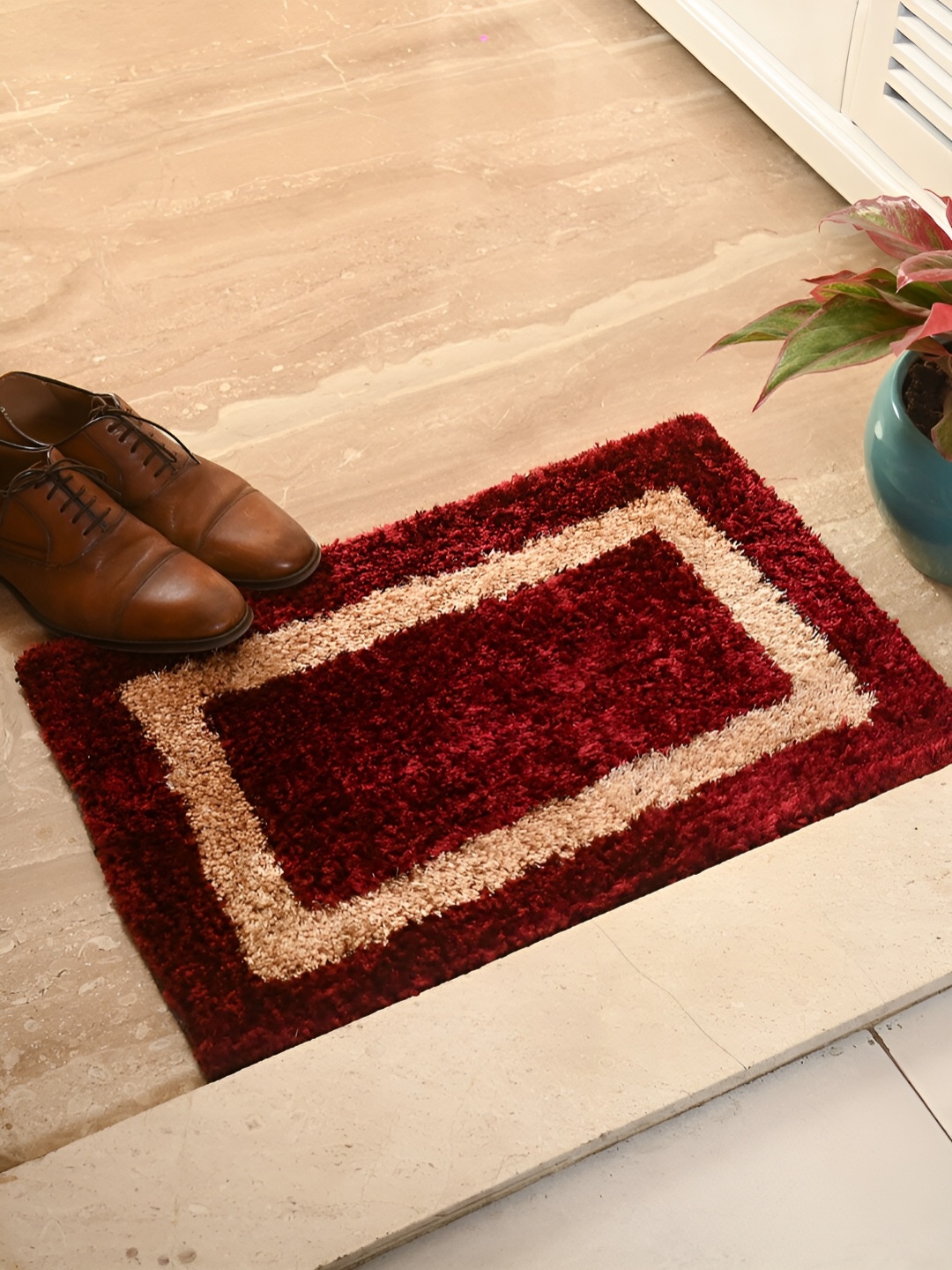 

FABURAA Radiance Maroon & Brown Geometric Microfiber Anti Skid Rectangular Doormat