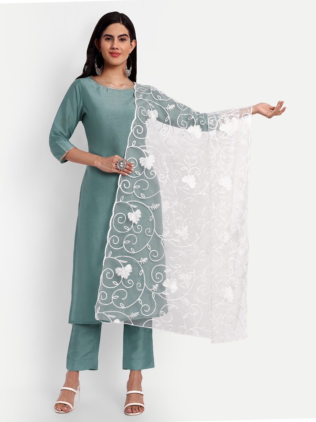 

CANIZZARO Ethnic Motifs Embroidered Net Dupatta, White