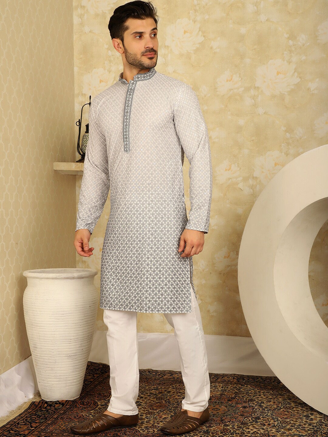 

Jompers Ethnic Motif Embroidered Sequinned Straight Kurta with Pyjamas, White