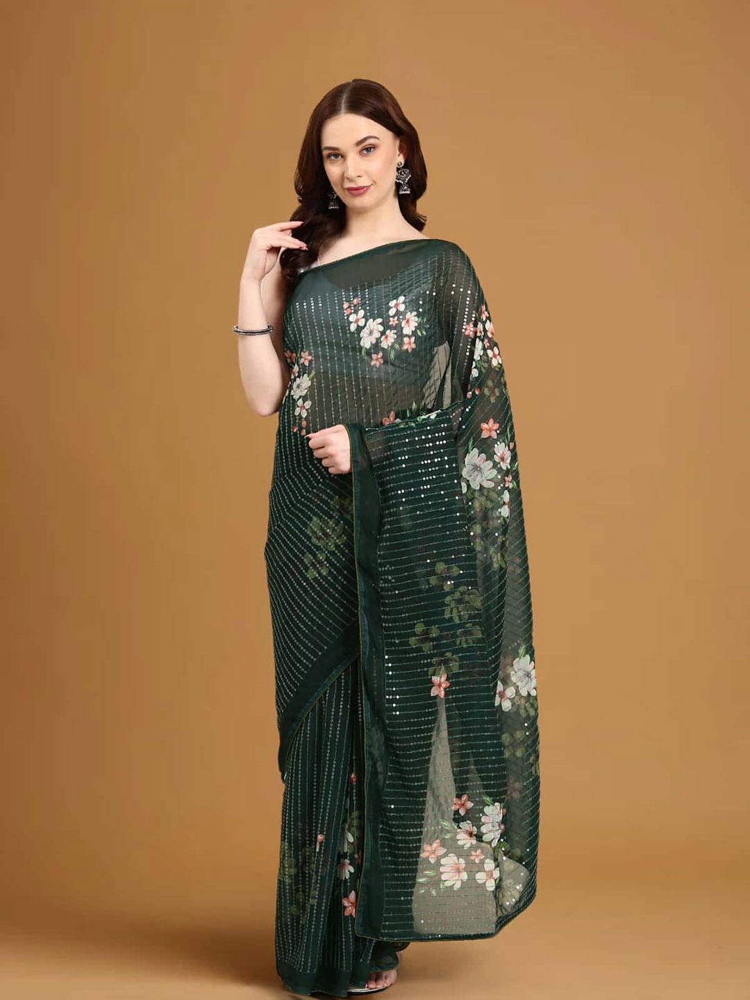 

Stylefables Floral Printed Sequinned Saree, Green