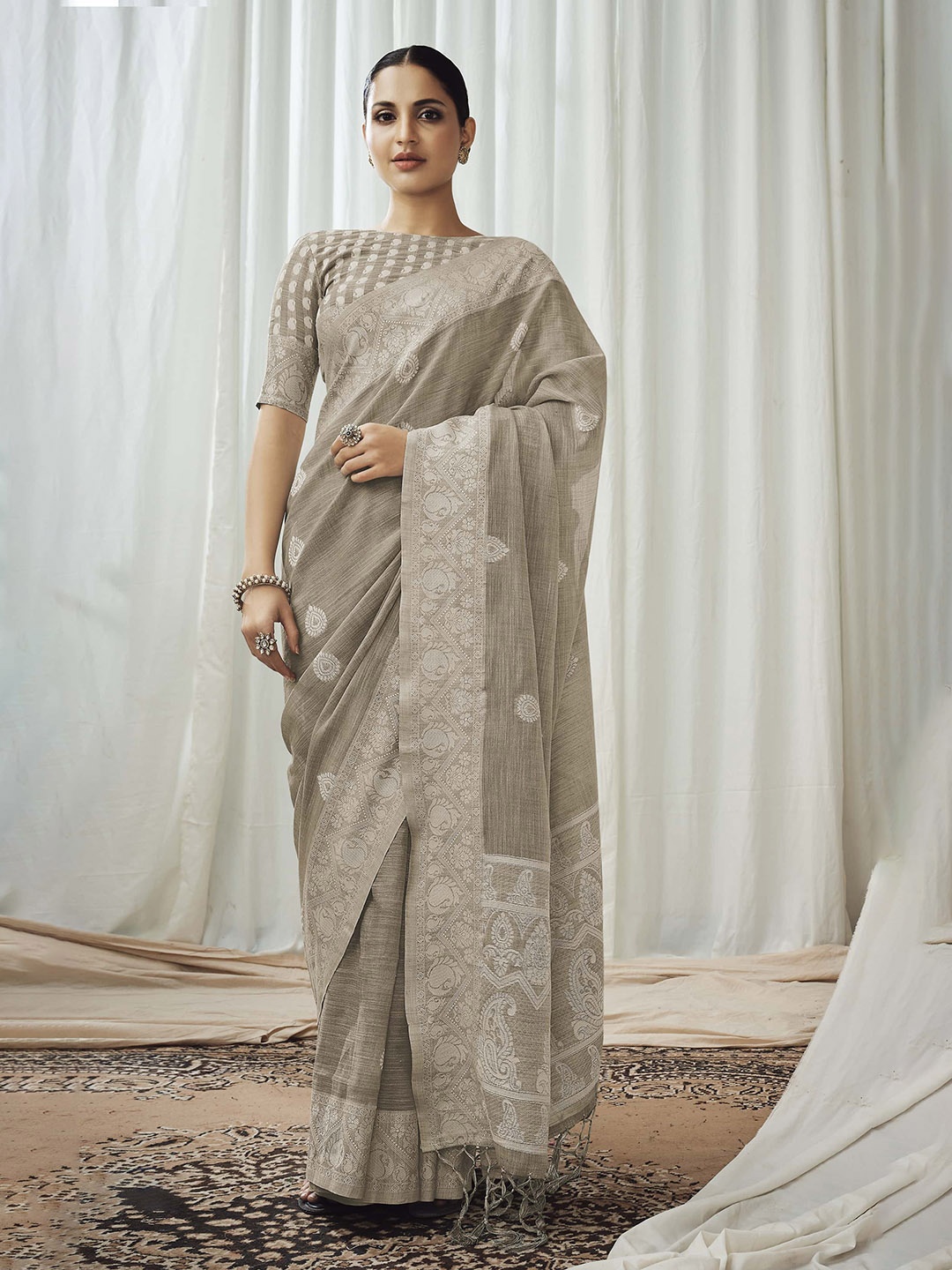 

Stylefables Ethnic Motifs Woven Design Zari Pure Linen Saree, Grey