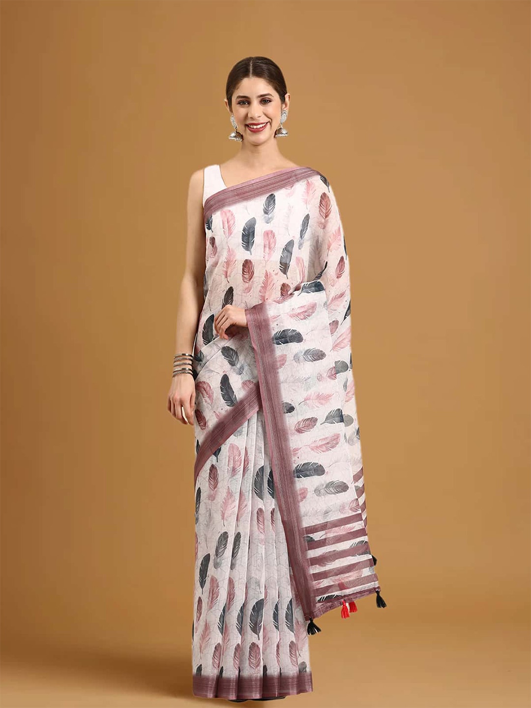 

Stylefables Floral Printed Zari Pure Linen Saree, White