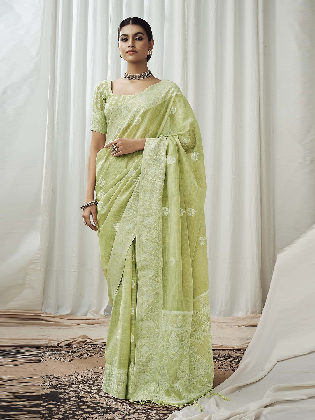 

Stylefables Charkha Paisley Woven Design Saree, Green