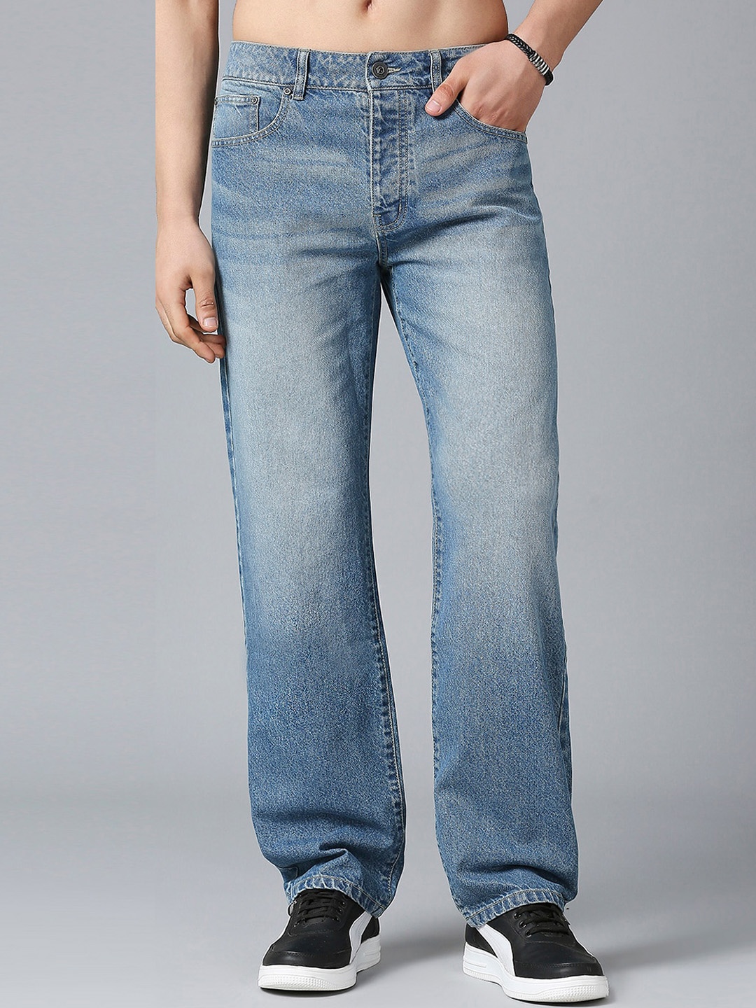 

The Roadster Lifestyle Co. Men Pure Cotton Relaxed Fit Jeans, Blue