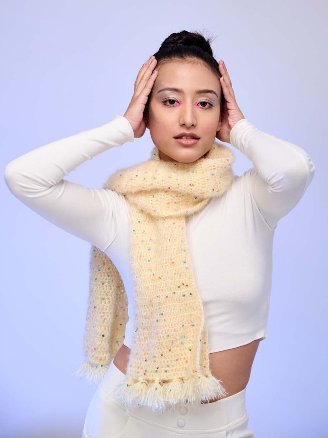

Zanaash Self Design Tasselled Woollen Scarf, Cream